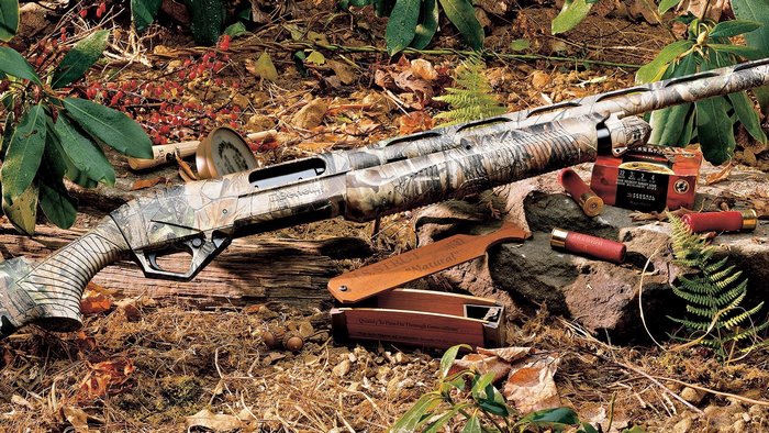 Benelli Supernova shotgun with ammunition
