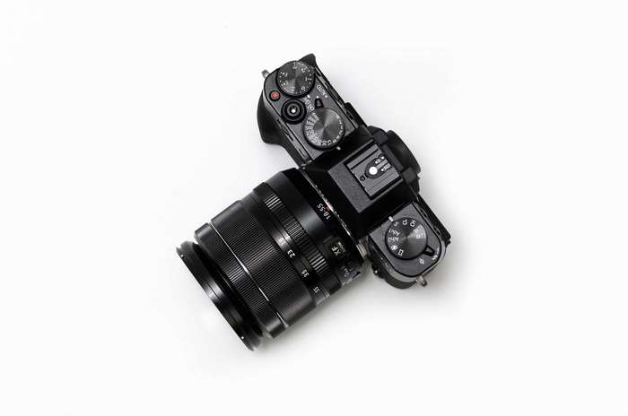 Fujifilm X-T10 4K mirrorless camera with lens