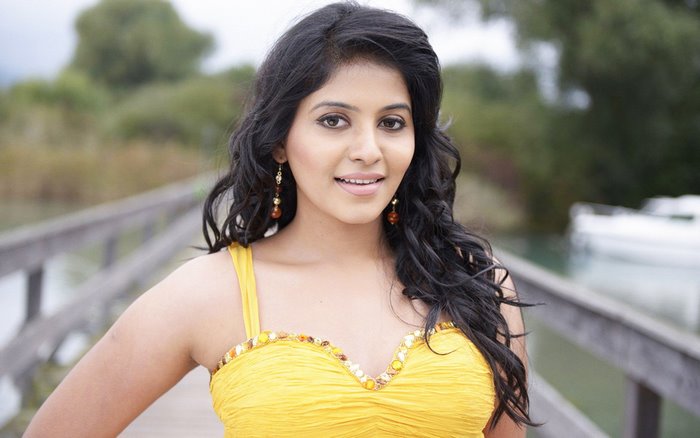Anjali Indian actress in yellow dress
