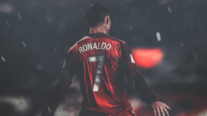 Cristiano Ronaldo in Action Wearing Number 7 Jersey 4K