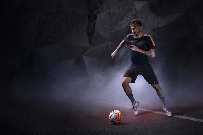 Neymar Jr 4K Soccer Action on Dark Field