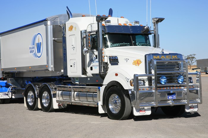 White Mack Super Liner truck with trailer