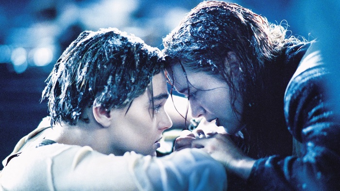 Kate Winslet and Leonardo DiCaprio in Titanic 4K