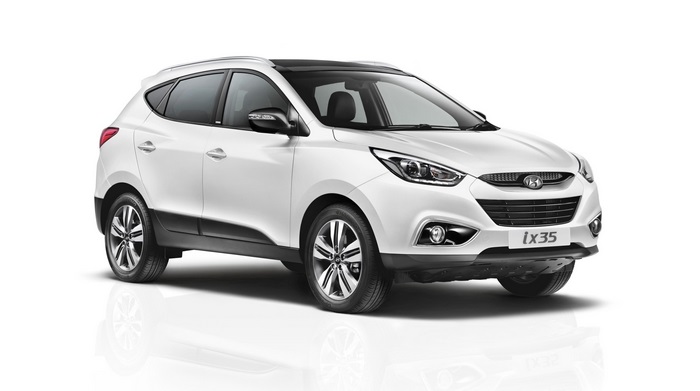 White Hyundai ix35 4K