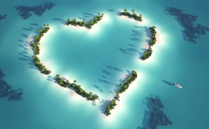 Heart-shaped islands in Maldives 4K
