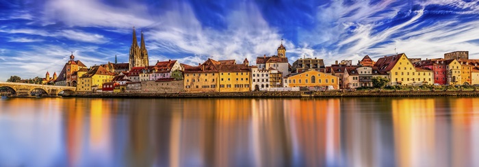 4K Stunning View of Regensburg Cityscape at Sunset