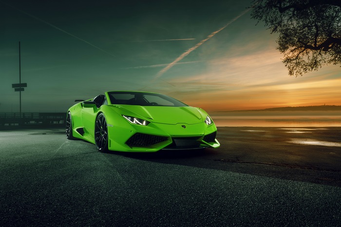 Green Lamborghini Huracan Convertible 4K