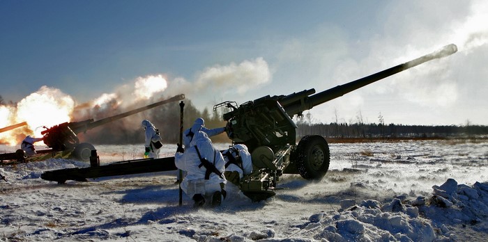 Russian Army Msta-B Howitzers Firing in Snow