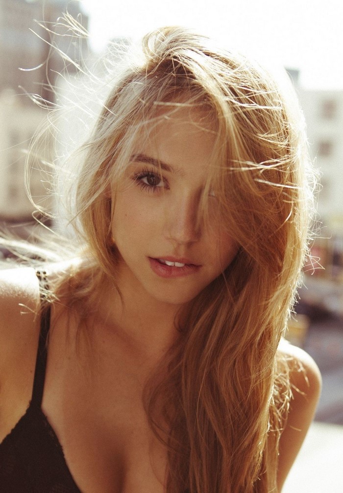 Alexis Ren with auburn hair