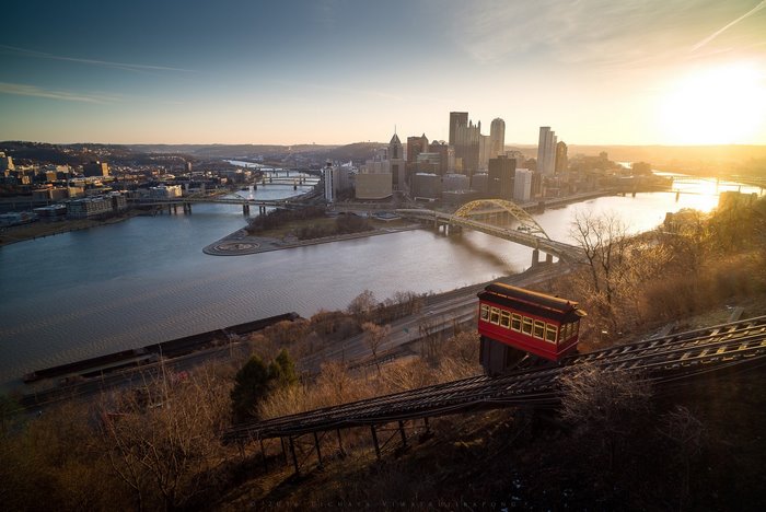 Pittsburgh cityscape with Duquesne Incline tram at sunset