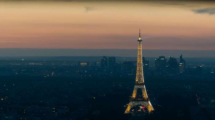 Eiffel Tower at dusk in Paris 4K
