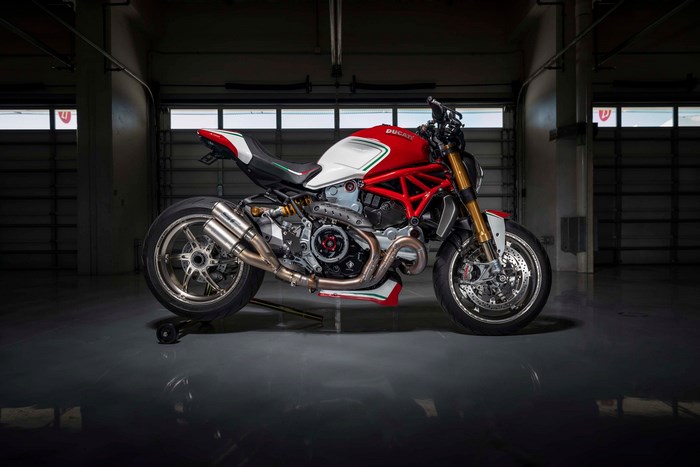 4K 2019 Ducati Monster 1200 Tricolore