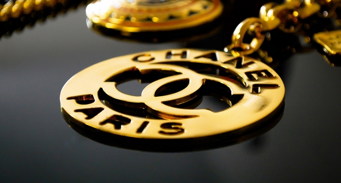 Chanel Paris CC logo pendant necklace