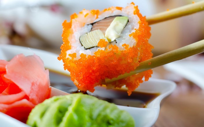Sushi roll with salmon and avocado