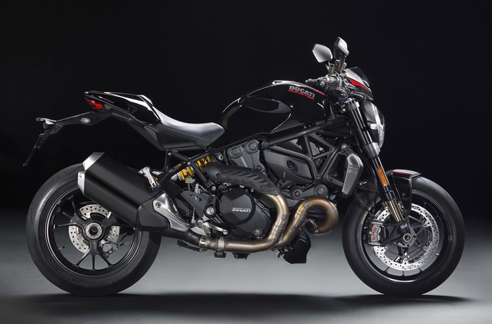 Ducati Monster 1200R 4K