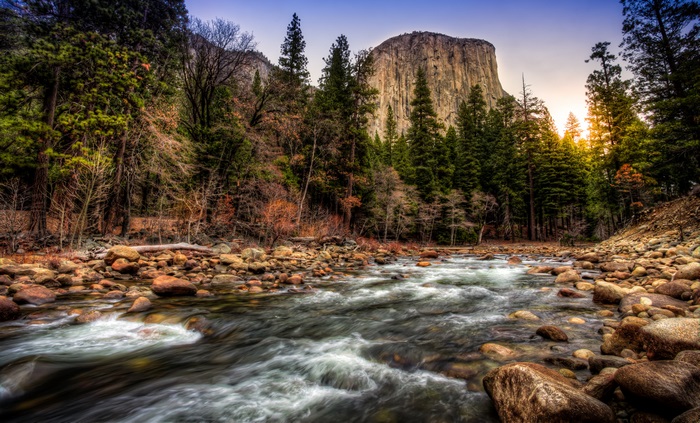 River flowing through Yosemite National Park with El Capitan