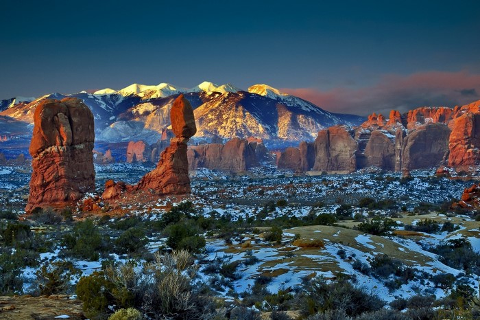 Balanced Rock and Mountains in Arches National Park, Utah