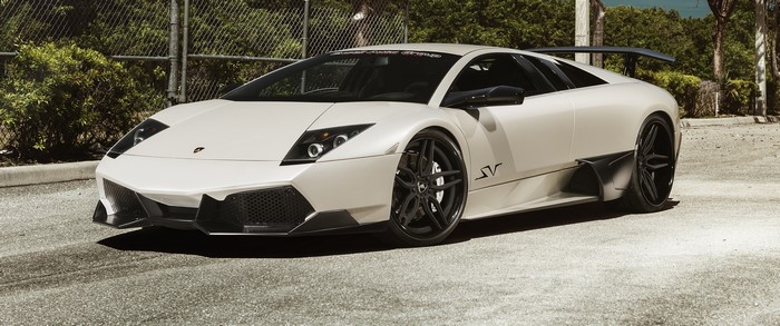 White Lamborghini Murcielago LP 670-4 SV