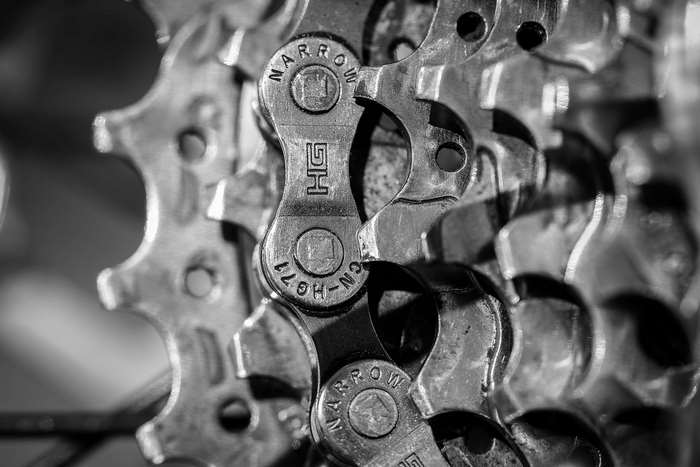 Bicycle chain and gears