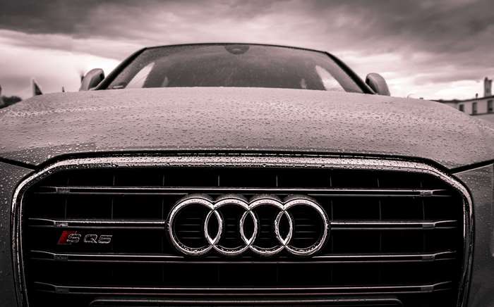 Audi RS5 grille with rain drops