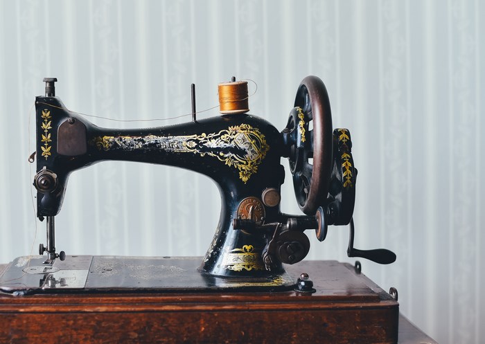 Vintage Antique Sewing Machine with Wooden Base