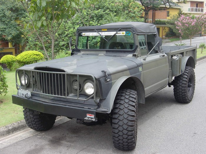 Kaiser Jeep M715 military pickup truck