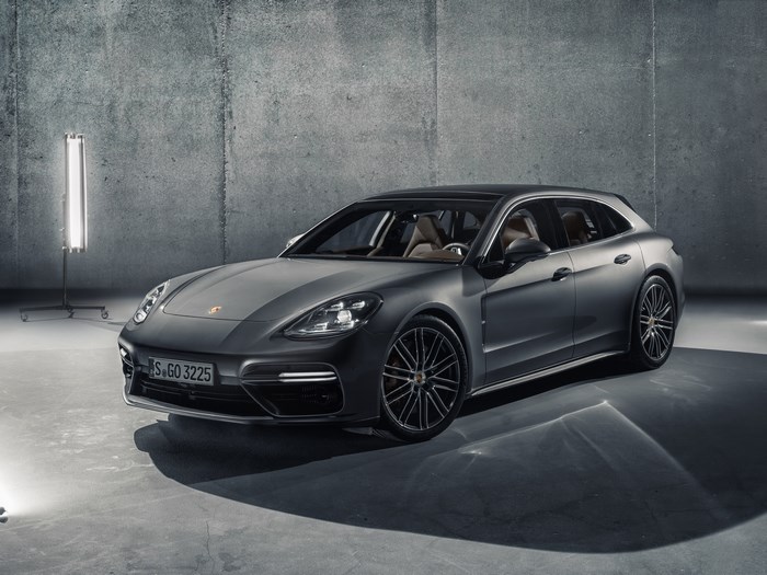 Porsche Panamera Sport Turismo in studio
