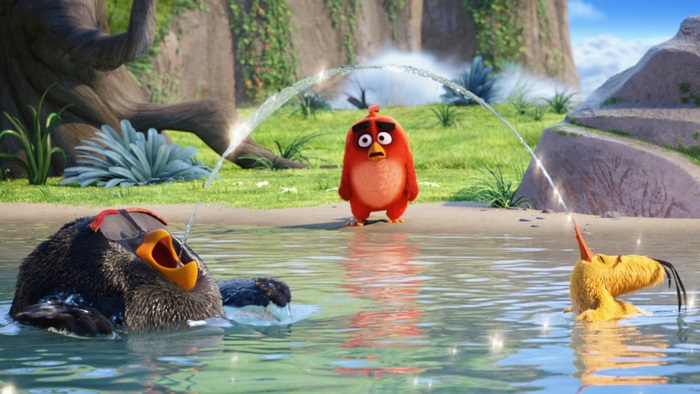 Red and friends in The Angry Birds Movie 4K