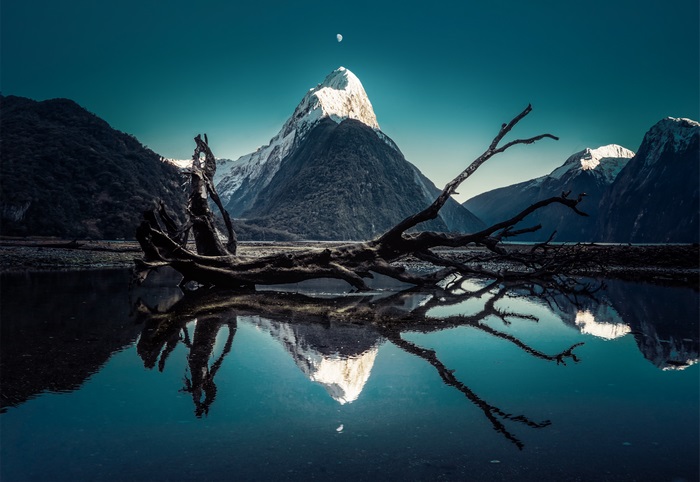 Milford Sound 4K with Mountain Reflection