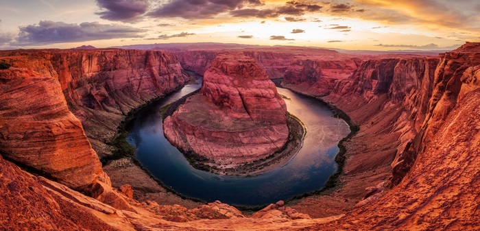 Horseshoe Bend at sunset, 4K