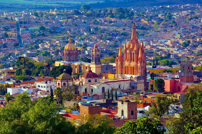 San Miguel de Allende cityscape with Parroquia de San Miguel Arcangel