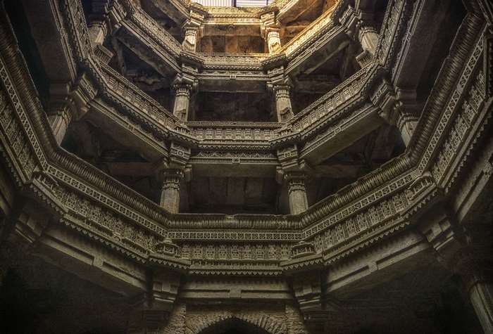 Adalaj Stepwell architecture in 4K
