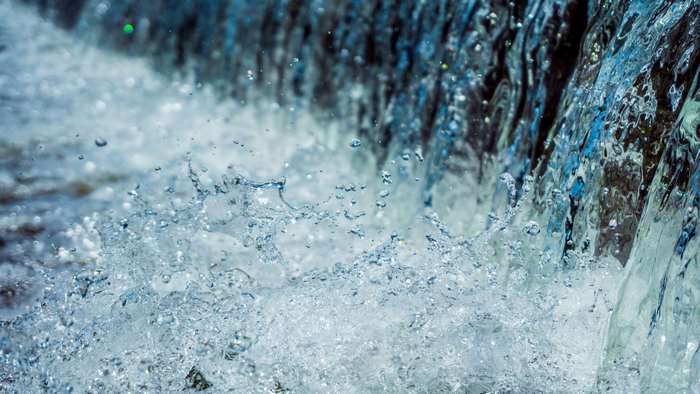 Close-up of Fresh Water Splash in Motion 4K