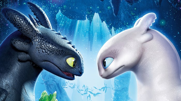 Toothless and Light Fury Facing Each Other in 4K