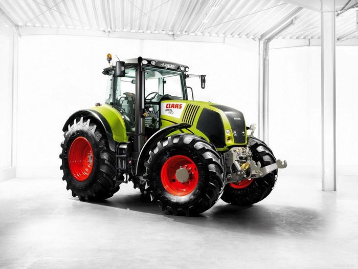 Claas Axion 850 tractor