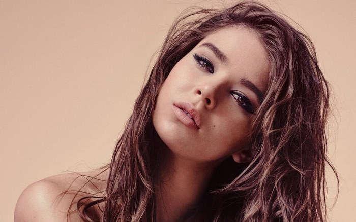 Hailee Steinfeld portrait