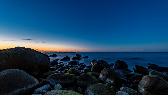 4K Rocky Beach at Dusk