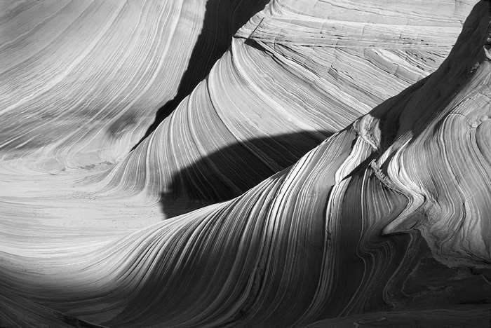 Sandstone curves in a desert canyon