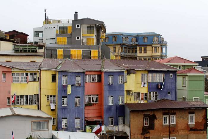 Colorful buildings in Valparaiso 4K