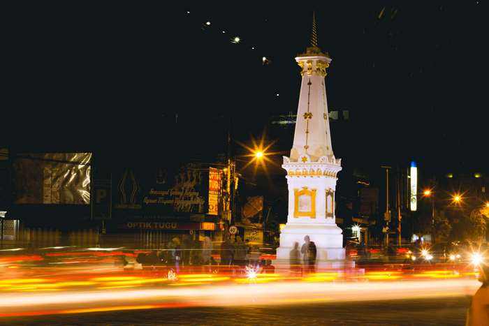 Yogyakarta Tugu Monument at Night, Indonesia 4K