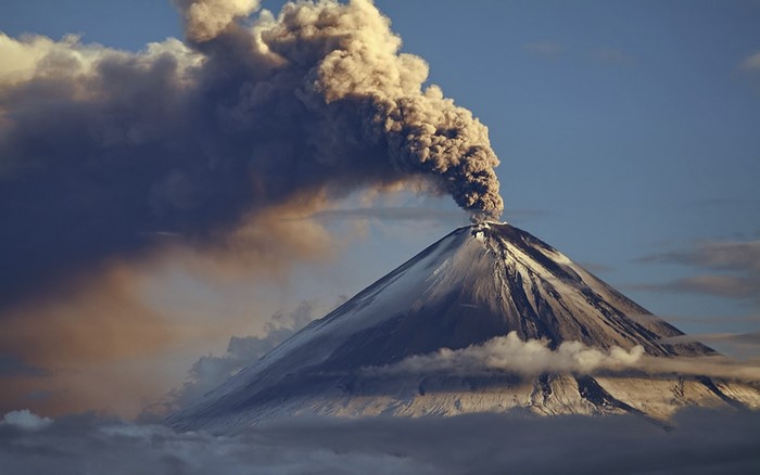 Majestic Volcano Eruption with Thick Smoke Plume