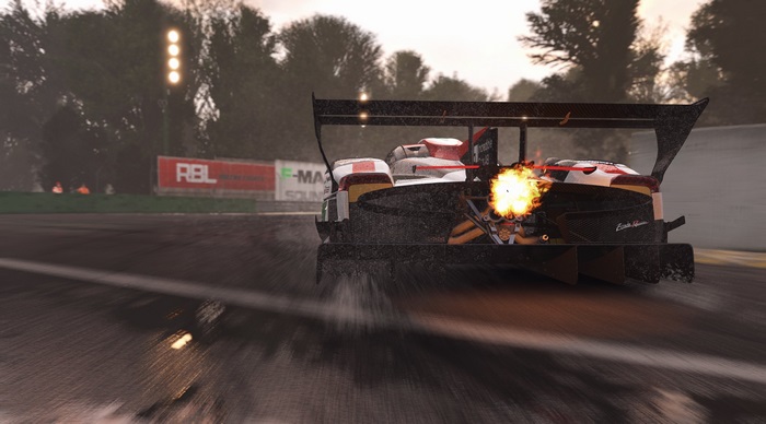Project Cars 2 4K racing car on wet track