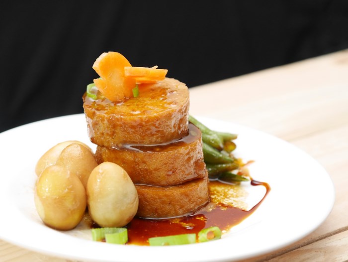 Stacked Tofu with Green Beans and Quail Eggs