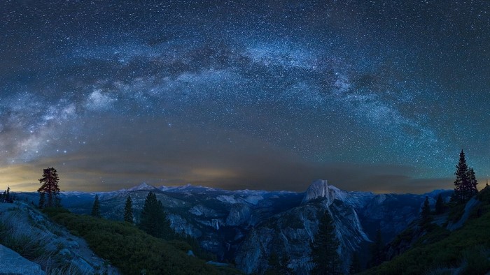 Milky Way over Yosemite National Park with Half Dome