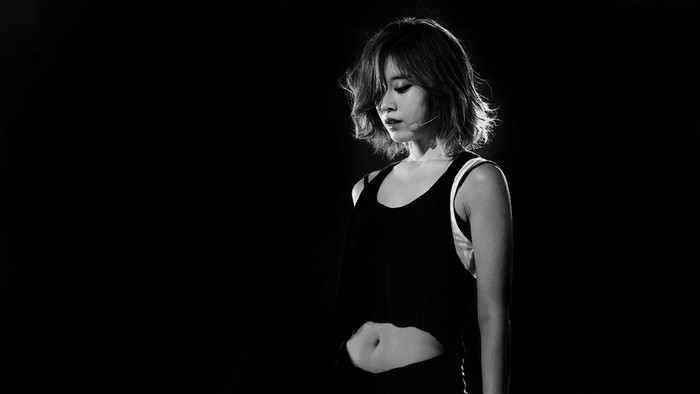 Jiyeon from T-ara performing