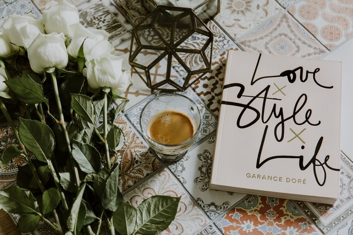 Love Style Life by Garance Doré with white roses and coffee