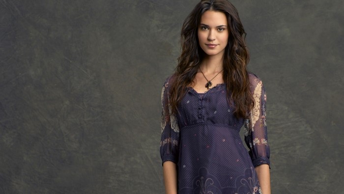 Odette Annable brunette woman