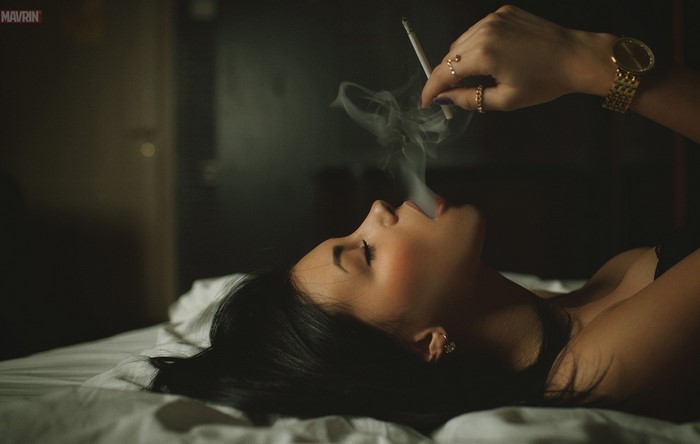 Woman smoking cigarette, Aleksandr Mavrin