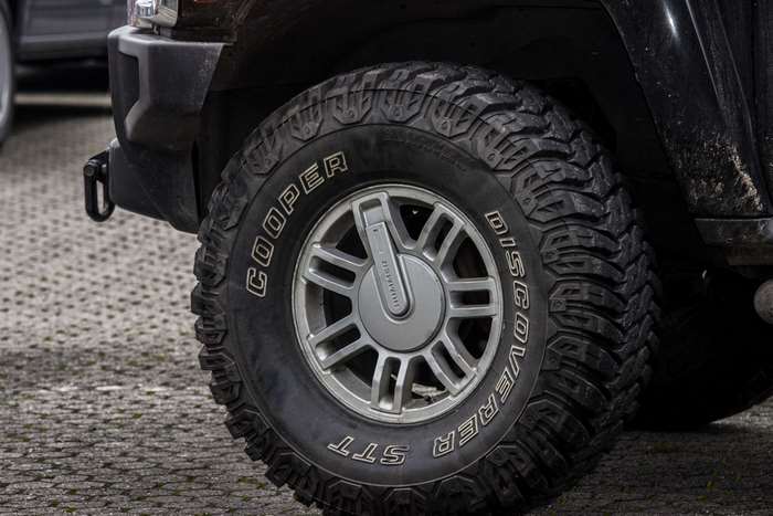Cooper Discover STT Tire 4K