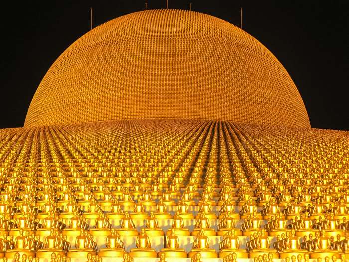 Golden Buddhas at Dhammakaya Pagoda, Thailand
